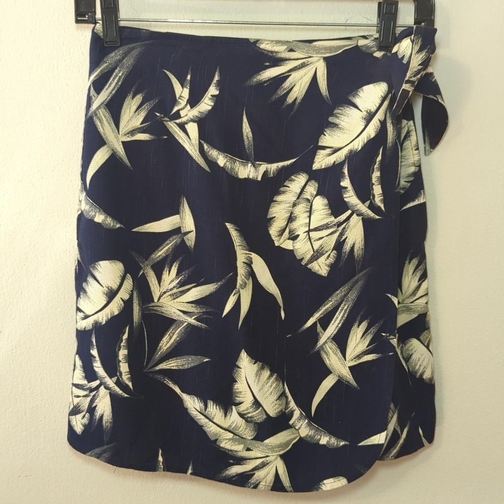 EP Pro 100% Silk Golf Skort Wrap Blue Cream Tropical Print Preppy Women's Size 4